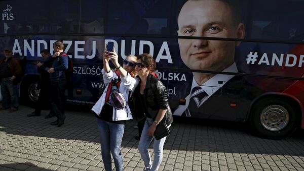 Сторонники кандидата в президенты Польши Анджея Дуда. 11 мая 2015