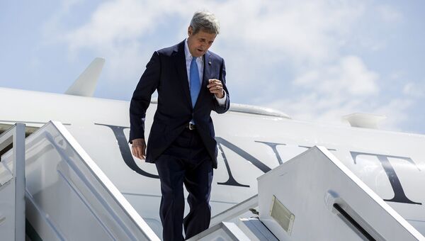 Госсекретарь США Джон Керри прибыл в Сочи. 12 мая 2015 год