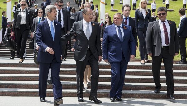Глава МИД России Сергей Лавров и Государственный секретарь США Джон Керри во время встречи в Сочи. 12 мая 2015 год