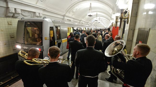 Поезд 81-720/721 Яуза во время торжественного запуска Парада поездов. Архивное фото