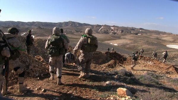 Бойцы ливанского движения Хезболлах на ливано-сирийской границе. Архивное фото
