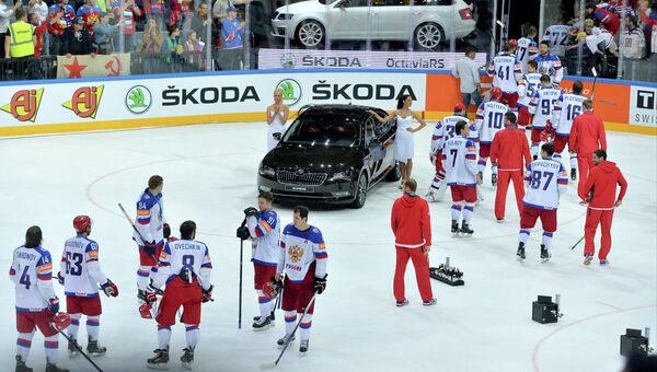 Игроки сборной России после поражения в финальном матче чемпионата мира по хоккею 2015 между сборными командами Канады и России