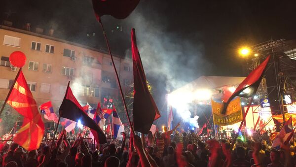 Митинг сторонников действующего премьер-министра Македонии Николы Груевского