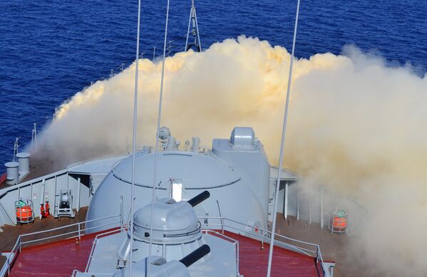 Учения по противохимической защите на Гвардейском ракетном крейсере (ГРКР) Москва во время совместных военных учений России и Китая в Средиземном море Морское взаимодействие 2015