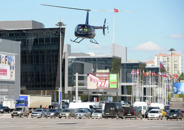 Вертолет Robinson R66 turbine, прибывший для участия в выставке HeliRussia 2015