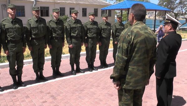 Прощание славянки и молитва на плацу – первый крымский призыв в армию РФ