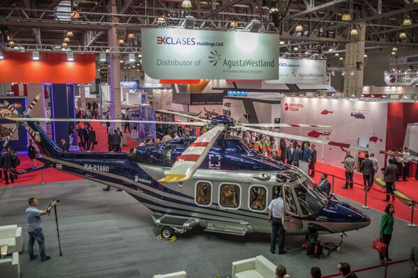 Вертолет AW-139 на HeliRussia 2015 в Москве