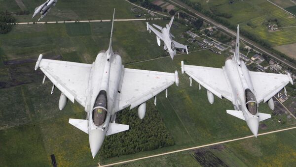Истребители НАТО Eurofighter Typhoon