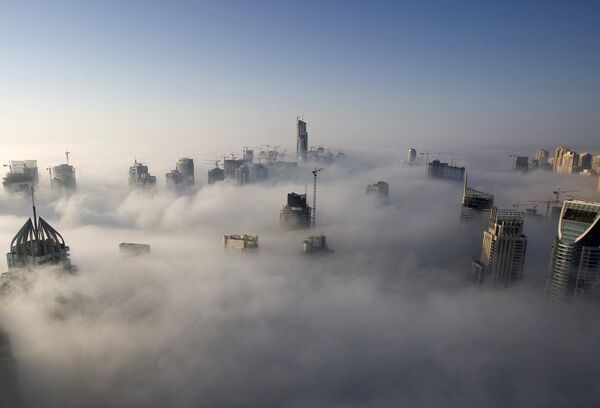 Дубай в сильном тумане. ОАЭ