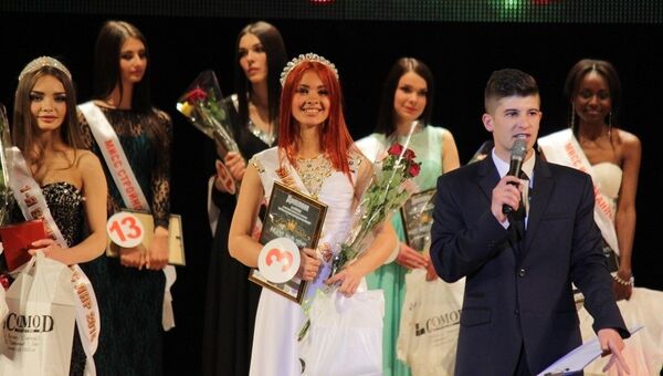 Победительница конкурса красоты и талантов Мисс ЛНР Александра Каргина