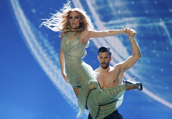 Эдурне Гарсия из Испании выступает в финале конкурса Евровидение