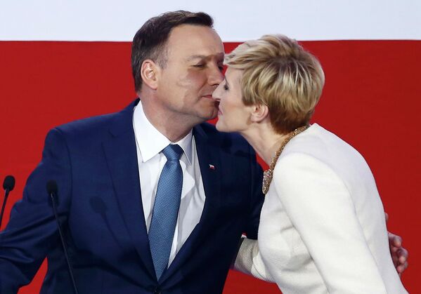 Кандидат в президенты Польши Анджей Дуда с женой
