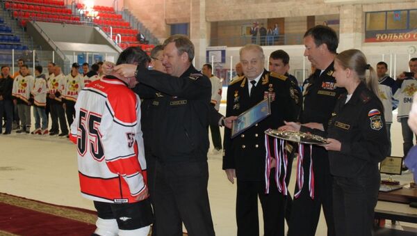 Главком наградил победителей и призеров I чемпионата ВМФ РФ по хоккею