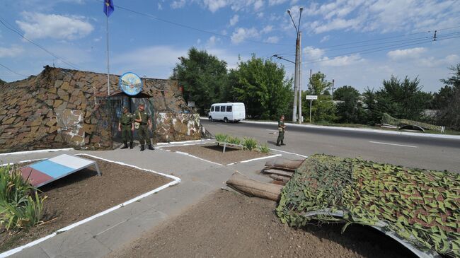 Блокпост российских миротворцев на въезде в город Бендеры. Архивное фото