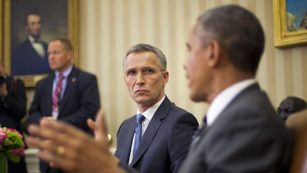 Генеральный секретарь НАТО Йенс Столтенберг и президент США Барак Обама во время встречи в Белом доме. АРхивное фото
