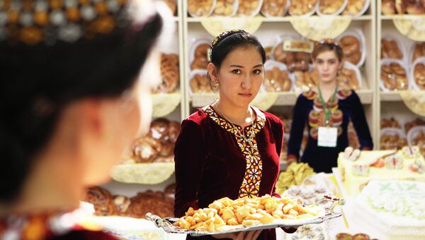 Выставка экономических достижений Туркменистана, приуроченная к 19-ти летию независимости Туркменистана в выставочном дворце Серги Кошги в Ашхабаде