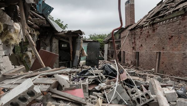 Последствия обстрела Горловки в Донецкой области. Архивное фото