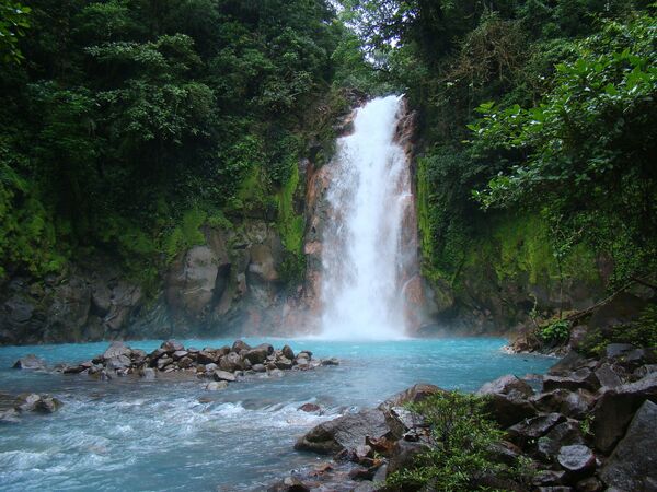 Водопад на реке Рио Селесте (Небесно-голубая река), Коста-Рика