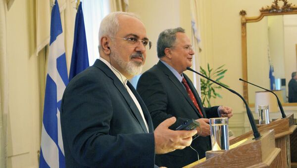 Министры иностранных дел Греции и Ирана Никос Коциас и Мохаммад Джавад Зариф