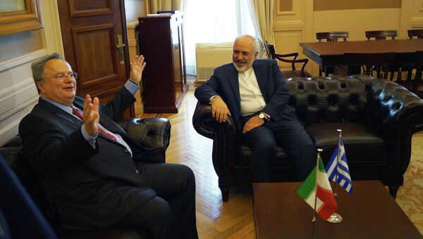 Министры иностранных дел Греции и Ирана Никос Коциас и Мохаммад Джавад Зариф