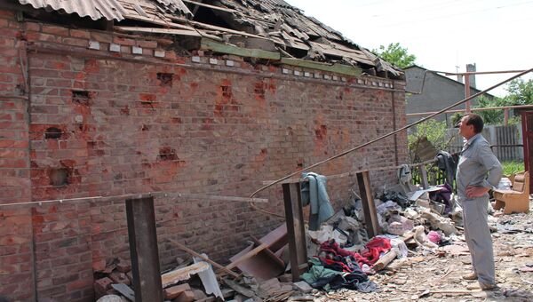 Жилой дом, разрушенный в результате обстрелов украинскими силовиками города Горловки. Архивное фото