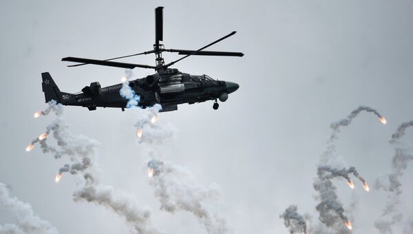 Вертолет Ка-52 Аллигатор во время показательных выступлений на всероссийском этапе международного конкурса Авиадартс-2015