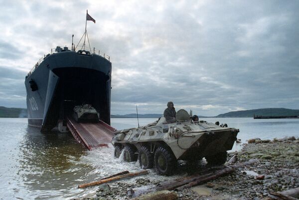 Учебная высадка десанта с большого десантного корабля Митрофан Москаленко