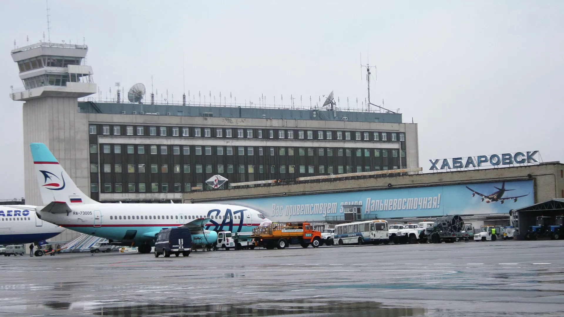 У самолета, летевшего в Николаевск-на-Амуре, треснуло лобовое стекло - РИА  Новости, 05.02.2024