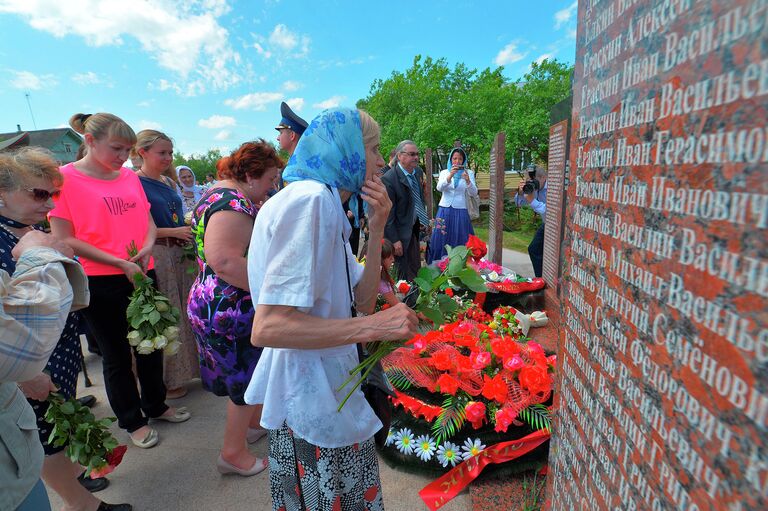 Открытие мемориального комплекса в Шарапово