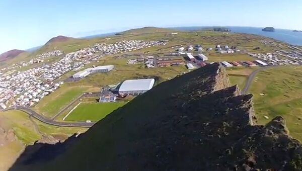 Крутые виражи дрона в Исландии
