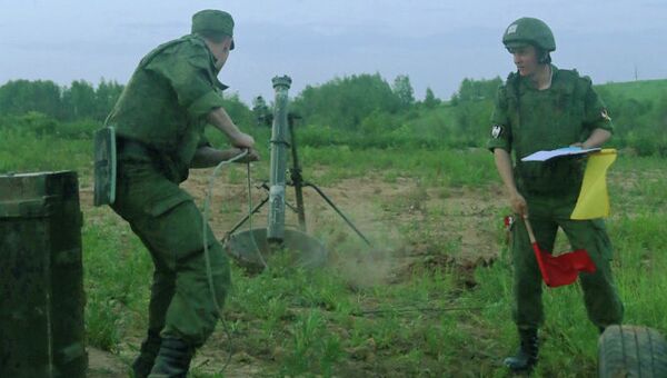 Учения артиллерии внутренних войск в Подмосковье. Архивное фото