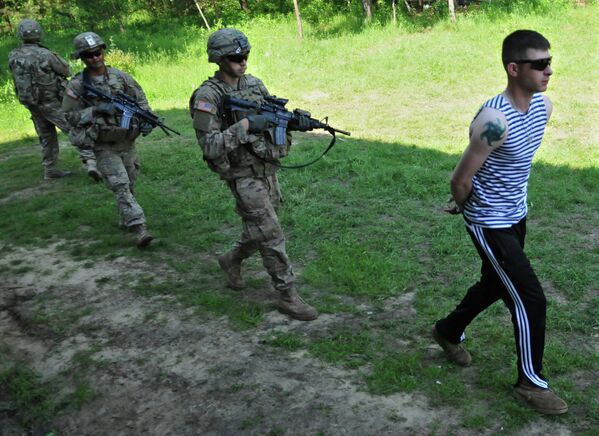 Американские военные во время совместных учений Fearless Guardian - 2015