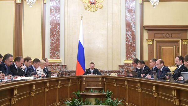 Премьер-министр РФ Д.Медведев на заседании правительства РФ. Архивное фото