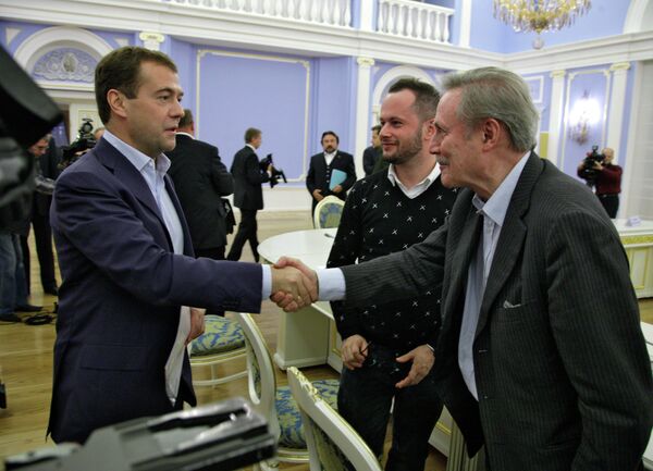 Дмитрий Медведев и актер Юрий Соломин