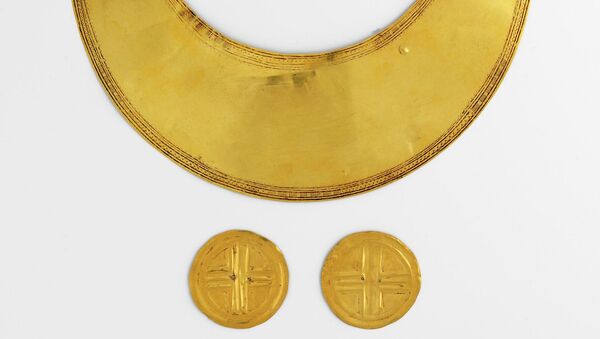 Золотые украшения времен Бронзового века, найденные в Ирландии