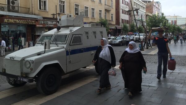 Турецкая полиция в курдском городе. Архивное фото