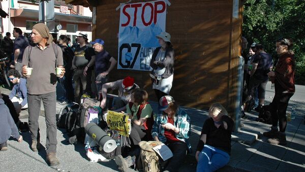 Акция протеста против саммита G7 в Гармиш-Партенкирхене