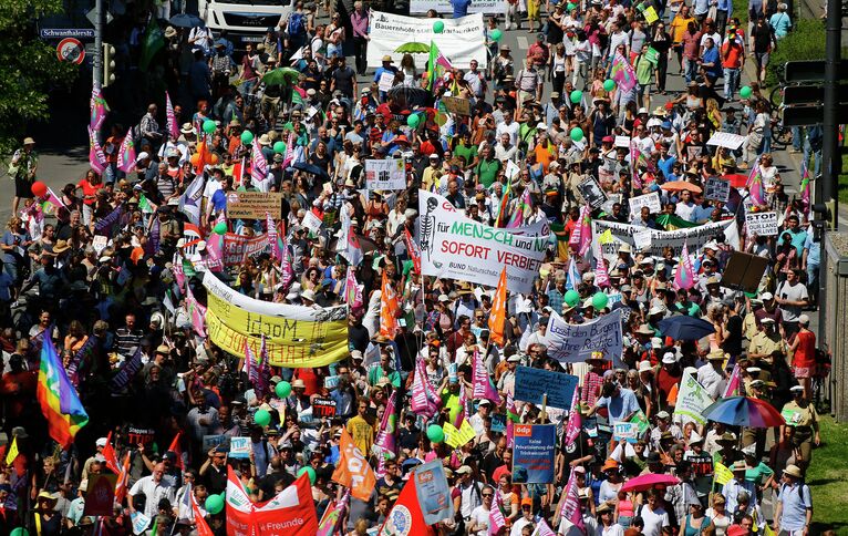 Акция протеста против саммита G7 в Мюнхене. Июнь 2015