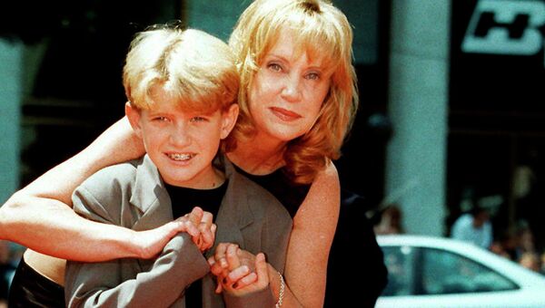 Американская актриса Мэри Эллен Трейнор со своим сыном Алексом
