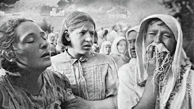 Великая Отечественная война 1941-1945 гг. 23 июня 1941 года в Киеве. Район Грушки Великая Отечественная война 1941-1945 гг. 23 июня 1941 года в Киеве. Район Грушки