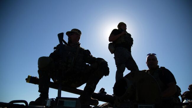 Солдаты ВСУ на позиции в Донбассе, архивное фото