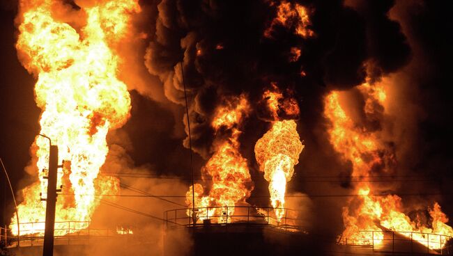 Пожар на нефтебазе БРСМ-нефть в Киевской области