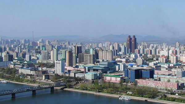Вид на Пхеньян и отель Корё. Архивное фото