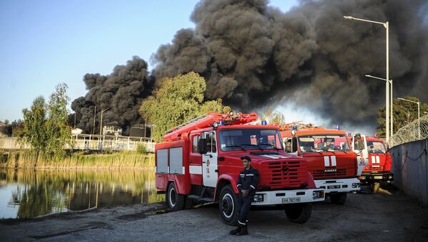 Пожар на нефтебазе под Киевом, 12 июня 2015
