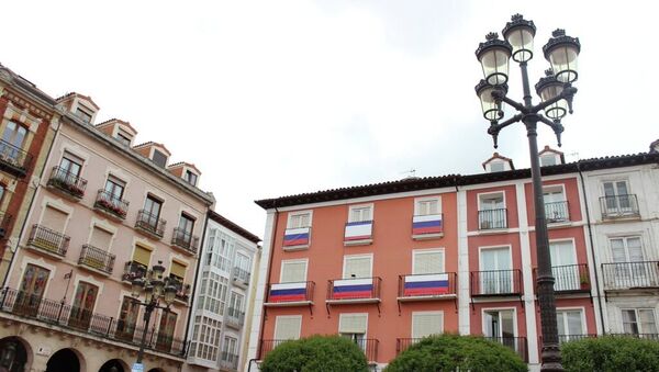 Друзья России вывесили российские флаги в испанском Бургосе