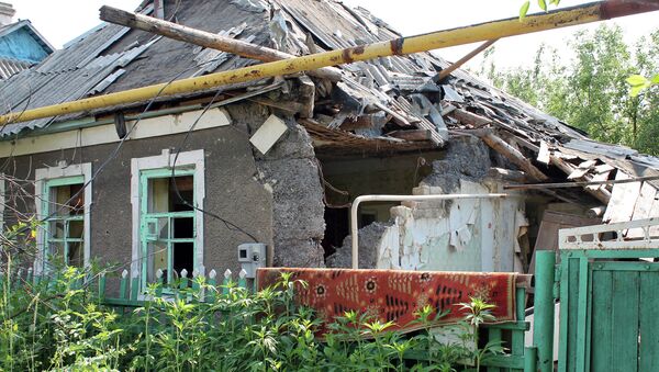 Последствия обстрела Донецка украинскими силовиками. Архивное фото