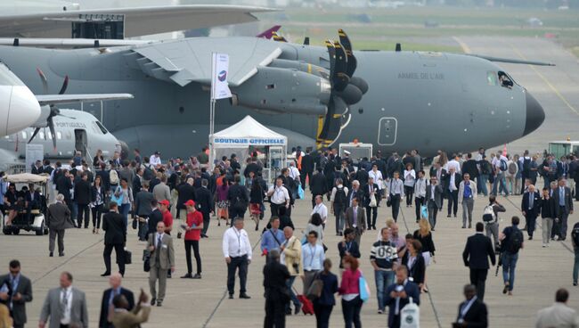 Международный авиакосмический салон Paris Air Show 2015 в Ле-Бурже