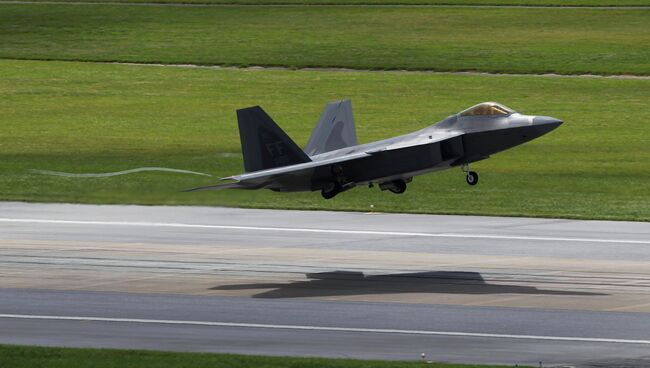 Истребитель ВВС США F-22 Raptor. Архивное фото