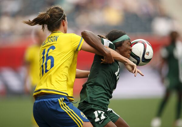 Чемпионат мира по футболу среди женщин 2015. Матч между Нигерией и Швецией