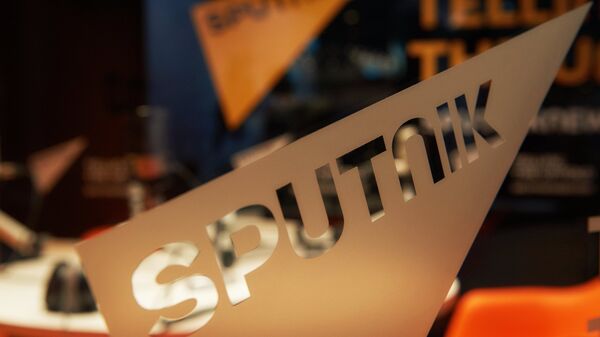 Павильон международного информационного бренда Спутник перед открытием Петербургского международного экономического форума 2015